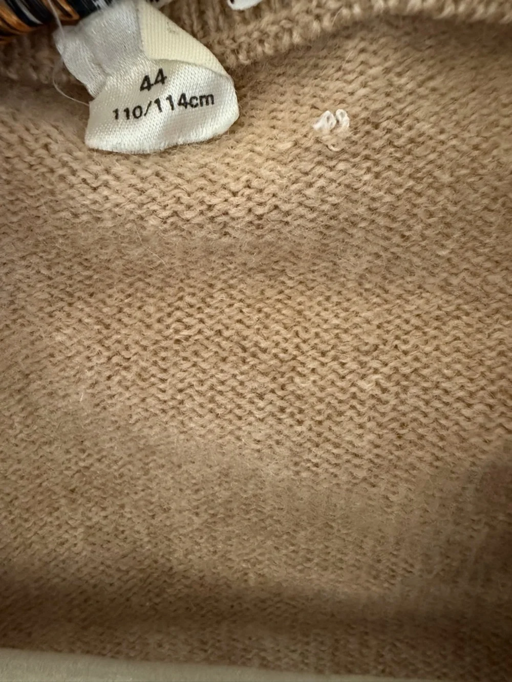 James Pringle Hawick Scotland V-Neck Sweater/100% Pure New Wool/Camel Tan/XL